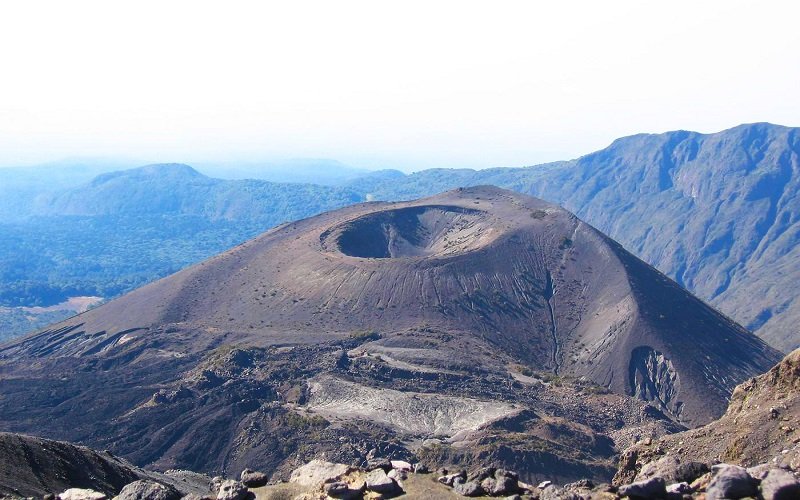 Luxury 4 days Mount Meru climb packages and booking guide 2026-2027