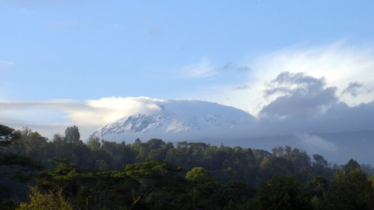Lake Chala & Kilimanjaro Foothills Adventure – Hiking, Canoeing & Scenic Views